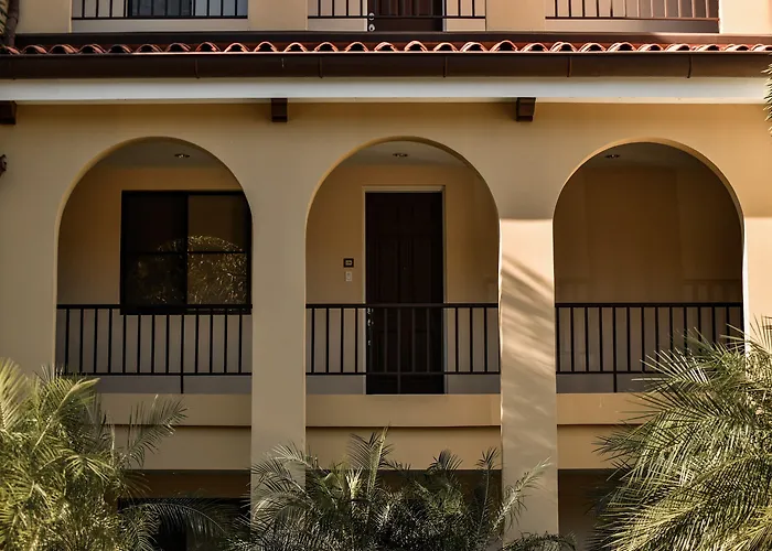Breeze Private Hotel 4*