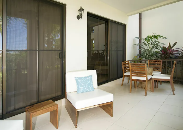 Breeze Private Hotel